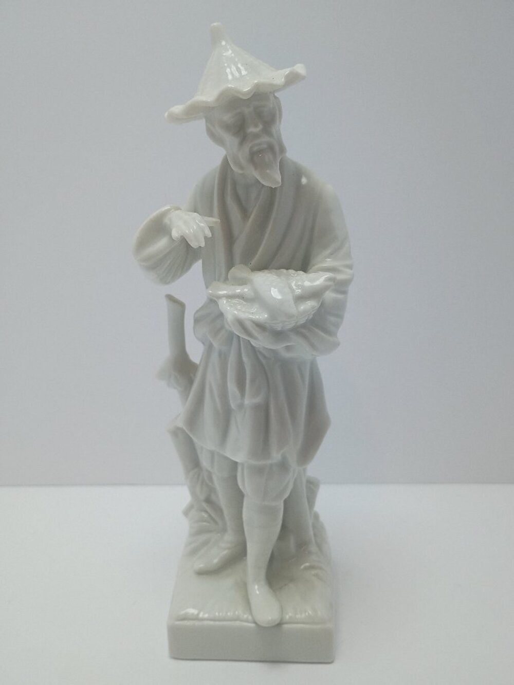 1976 Fitz and Floyd White Porcelain Chinese Market Fisherman Figurine MINT